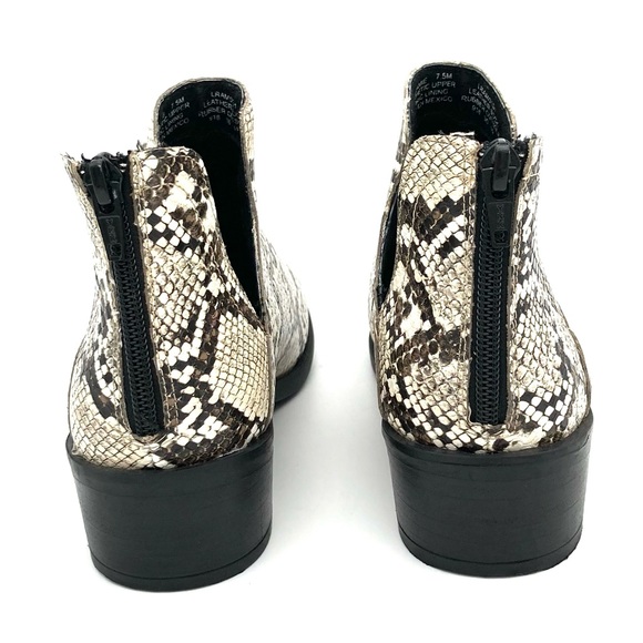 Steve Madden Laramie Snakeskin Booties Women’s Size 7.5 Block Heel Back Zip Goth - Picture 3 of 7